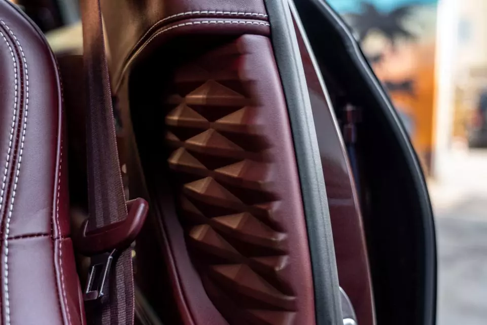 Bentley Flying Spur. Оклейка кузова в полиуретан и обработка кожи керамикой.